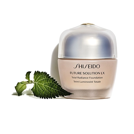 Shiseido Future Solution LX Total Radiance Foundation