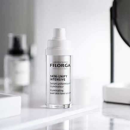 Filorga SKIN-UNIFY INTENSIVE Serum gegen Pigmentflecken und für einen strahlenden Teint