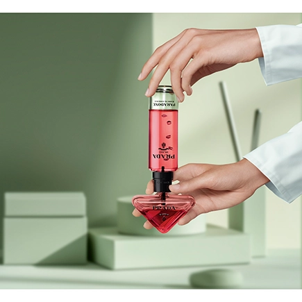 Prada Paradoxe Radical Essence Parfum Refill