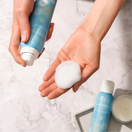 Artdeco Crackling Moisture Mousse