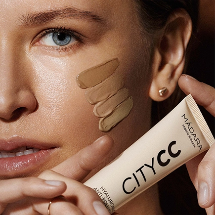 MÁDARA CITYCC Hyaluronic Anti-pollution CC cream SPF 15