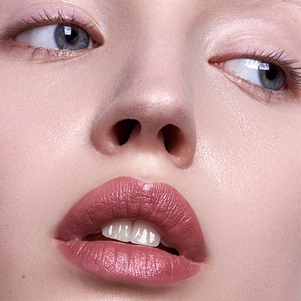 MÁDARA VELVET WEAR Matte Cream Lipstick