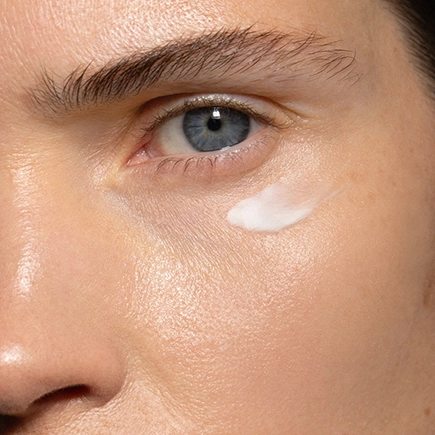 MÁDARA RETINOL ALTERNATIVE Plant-Powered Eye Serum