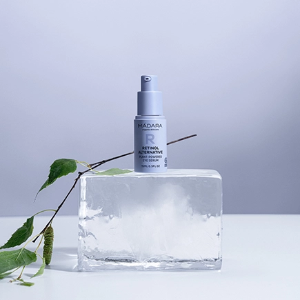 MÁDARA RETINOL ALTERNATIVE Plant-Powered Eye Serum