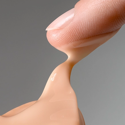 MÁDARA KOJIC ALTERNATIVE Anti-Pigment Serum mit Kojisäure-Alternative