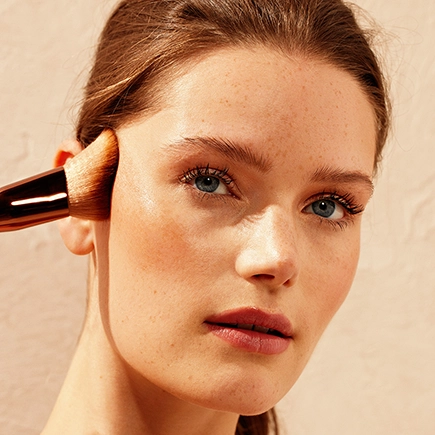 St. Tropez Tantour & Applicator Brush